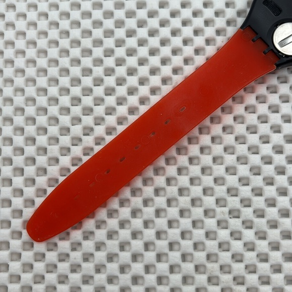 Swatch Watch - GB113 - WAIPITU main image 6